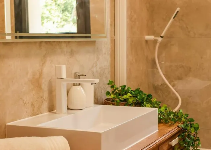 Luciana Di Santa Lucia * Sainte-Lucie de Porto-Vecchio