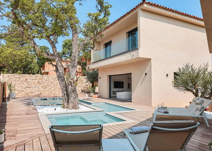 Luciana Di Santa Lucia Villa *