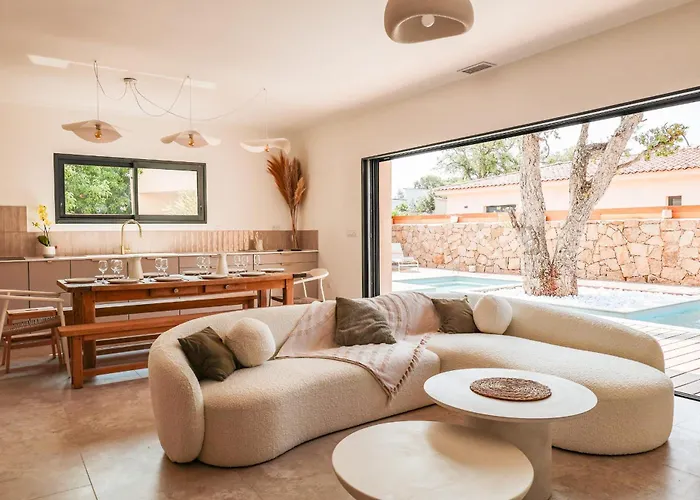 Luciana Di Santa Lucia Villa