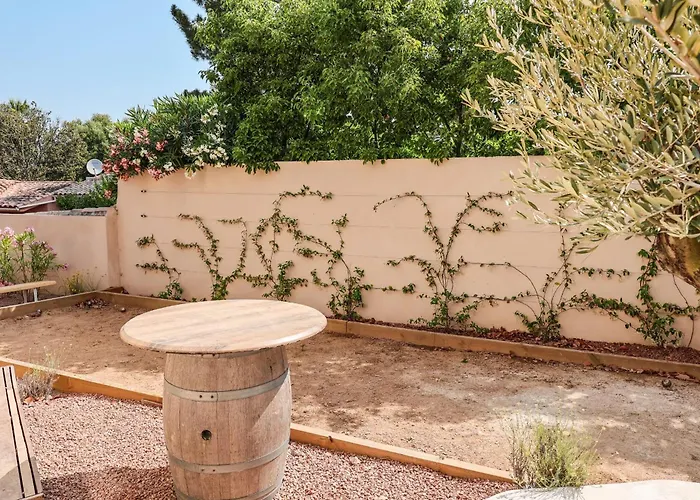 Luciana Di Santa Lucia Villa *