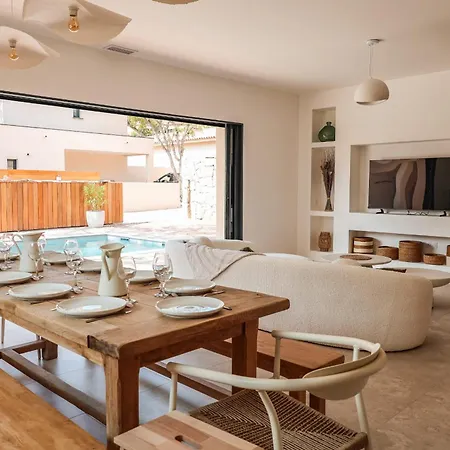 Luciana Di Santa Lucia * سانت لوسي دي بورتو فيشيو