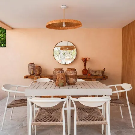 Luciana Di Santa Lucia Villa *